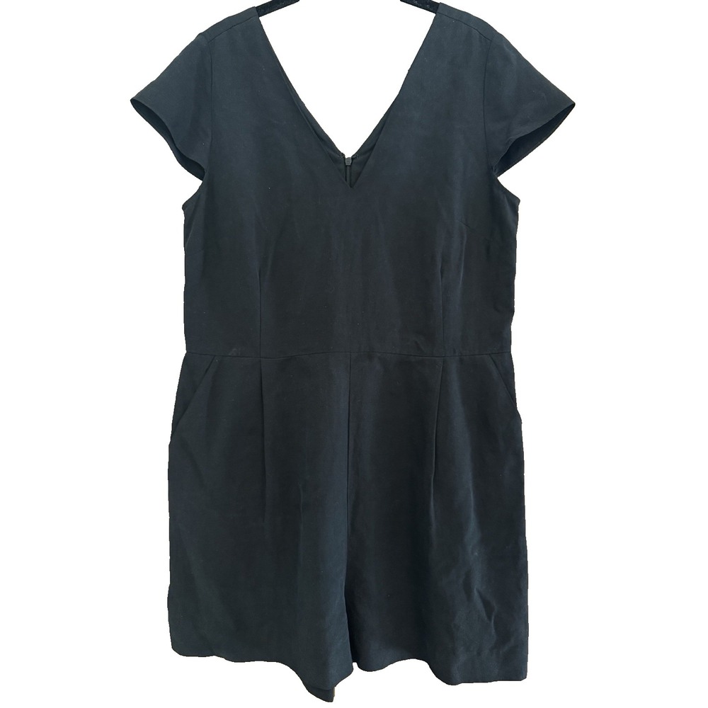 Elizabeth Klein Beyond Vintage Romper Shorts Womens Sz 8 Black Cap Sleeve Linen